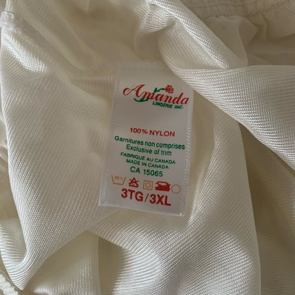 2 Vintage White Slips - Picture 7 of 8